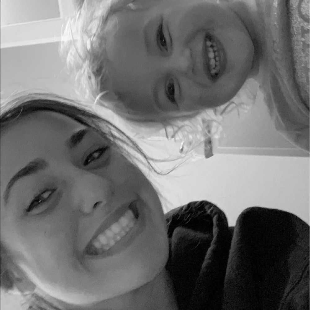 Meet your Posher, Alexis